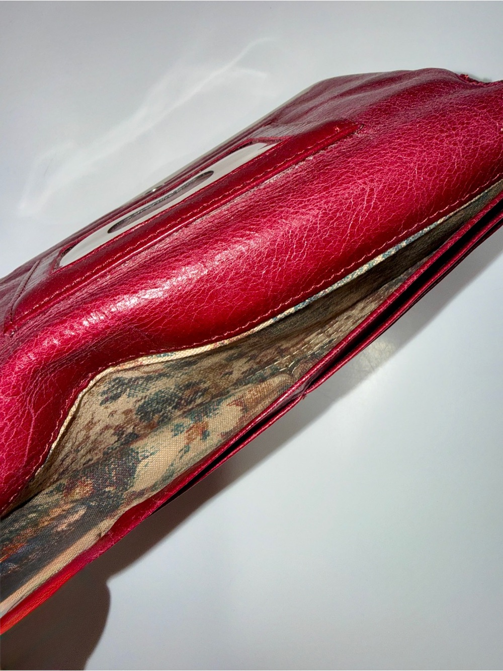 HOBO International Red Leather Frame Clutch Wallet | Vintage Style Kiss Lock - Picture 6 of 7
